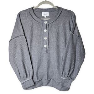 Andrée by Unit Waffle Knit Henley‎ Gray Exposed Seam Top Womens Medium NWT